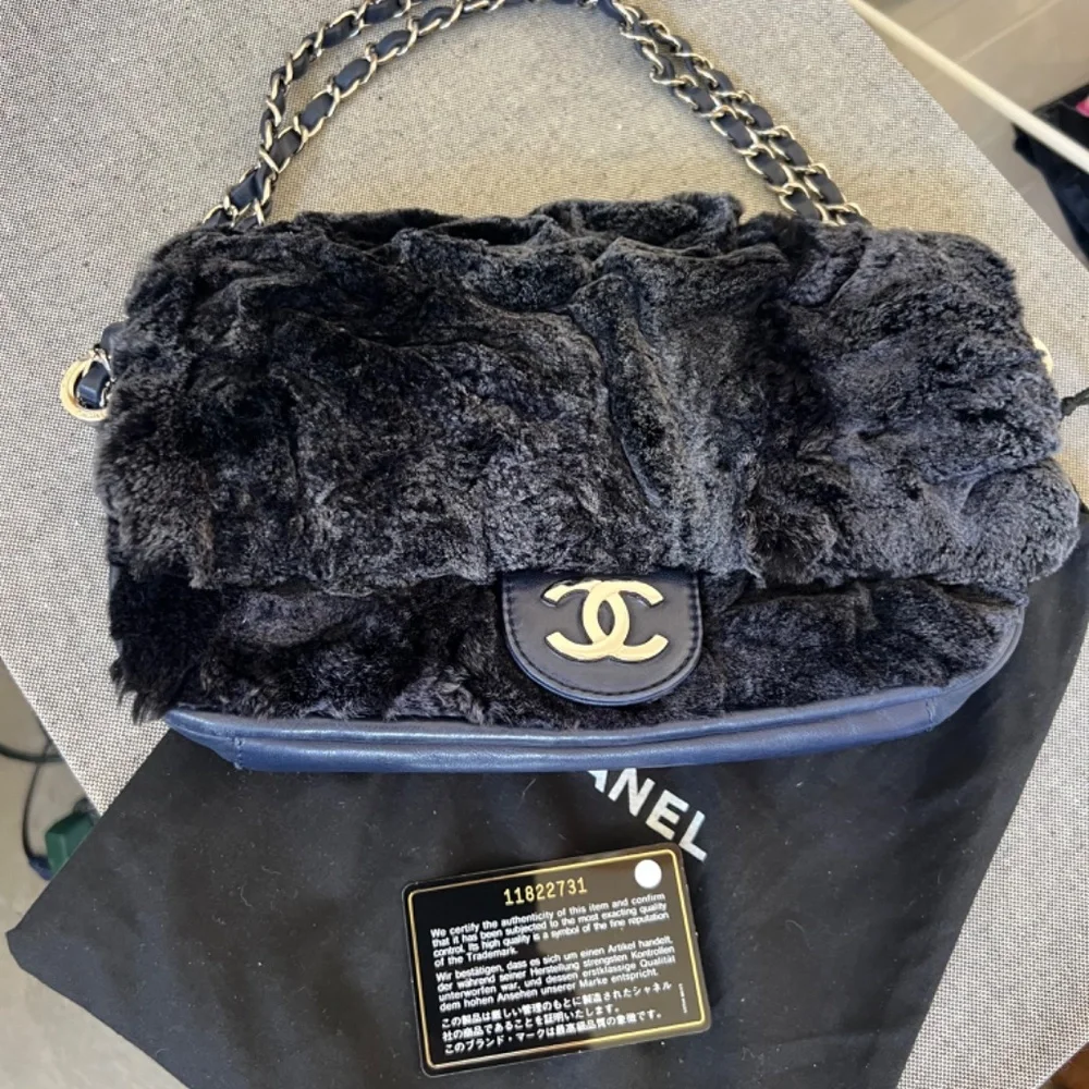Authentic Chanel - Lapin Rabbit Fur and Leather Classic Single Flap Handbag - Picture 1 of 16
